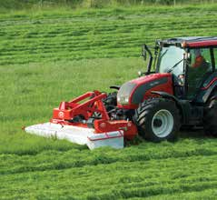 Lely Splendimo F/FC maksymalne wykorzystanie ciągnika Czołowe kosiarki Splendimo są dostępne w kilku wersjach i szerokościach roboczych: 2,40 m, 2,80 m oraz 3,20 m.