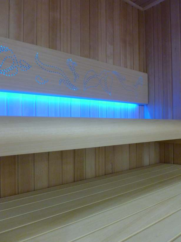 C Dodatkowe opcje do zastosowania w saunie ComfortLine Malowanie portalu i futryny dowolnym kolorem wg.