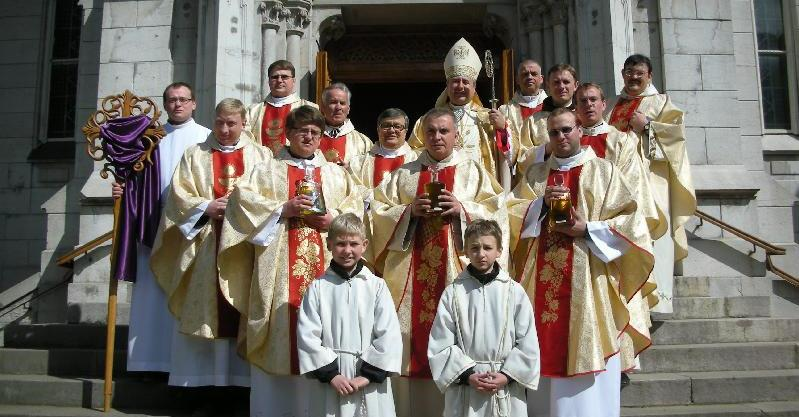 Oblackie wiadomości z Ukrainy Marzec 2010 2 Eupatoria Cały marzec był dla nas szczególnym czasem modlitwy i pokuty wielkopostnej. Droga Krzyżowa i Gorzkie Żale licznie gromadziły parafian.