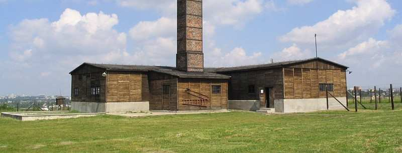 KL Majdanek niemiecki obóz koncentracyjny oraz jeniecki w Lublinie, funkcjonujący w latach 1941-1944.