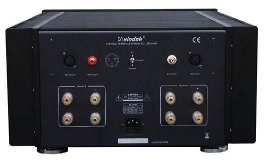 Końcówki mocy A-600P Końcówki mocy Dual mono Impedancja: 80W / 8Ω (czysta klasa A) Pasmo przenoszenia: 10Hz - 200kHz (+/- 1dB) Stosunek sygnał-szum: 100dB Wejścia analogowe: 2 x RCA, 2 x XLR Waga: 63