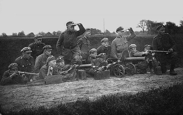 Bombardier Leszek Kozielski dzieciństwo i lata młodzieńcze spędził w części Dobrzelina zwanej potocznie Mizerkami. 9 LIPCA 1920 - wspomnienia. kpt.