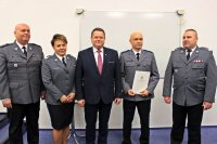 roku 2017. W roku 2016 łomżyńscy policjanci wszczęli 1696 postępowań przygotowawczych. Było to o 239 mniej niż w roku 2015. Wówczas było ich 1935.