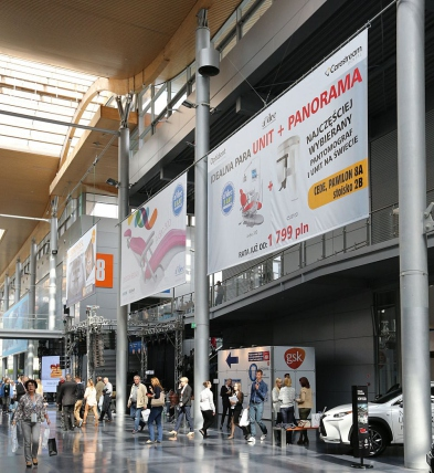 Reklama wielkoformatowa na terenie wystawy Baner przy elewacji pawilonu 7A WEJŚCIE ZACHODNIE (7A.1; 7A.2;7A.3; 7A.4; 7A.5) - szerokość 8 m.