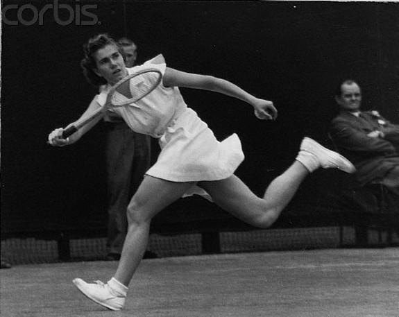 NAJLEPSZE Z NAJLEPSZYCH W HISTORII TENISA Billie Jean King Doris Hart Chris Evert Steffi Graf Maureen