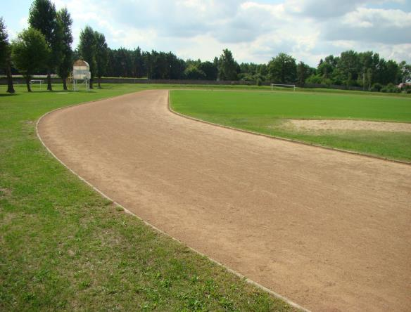 fragmenty fundamentów w rejonie furty, która jest zlokalizowana w murze obronnym. Planowana odbudowa murów obronnych w 2014 r.