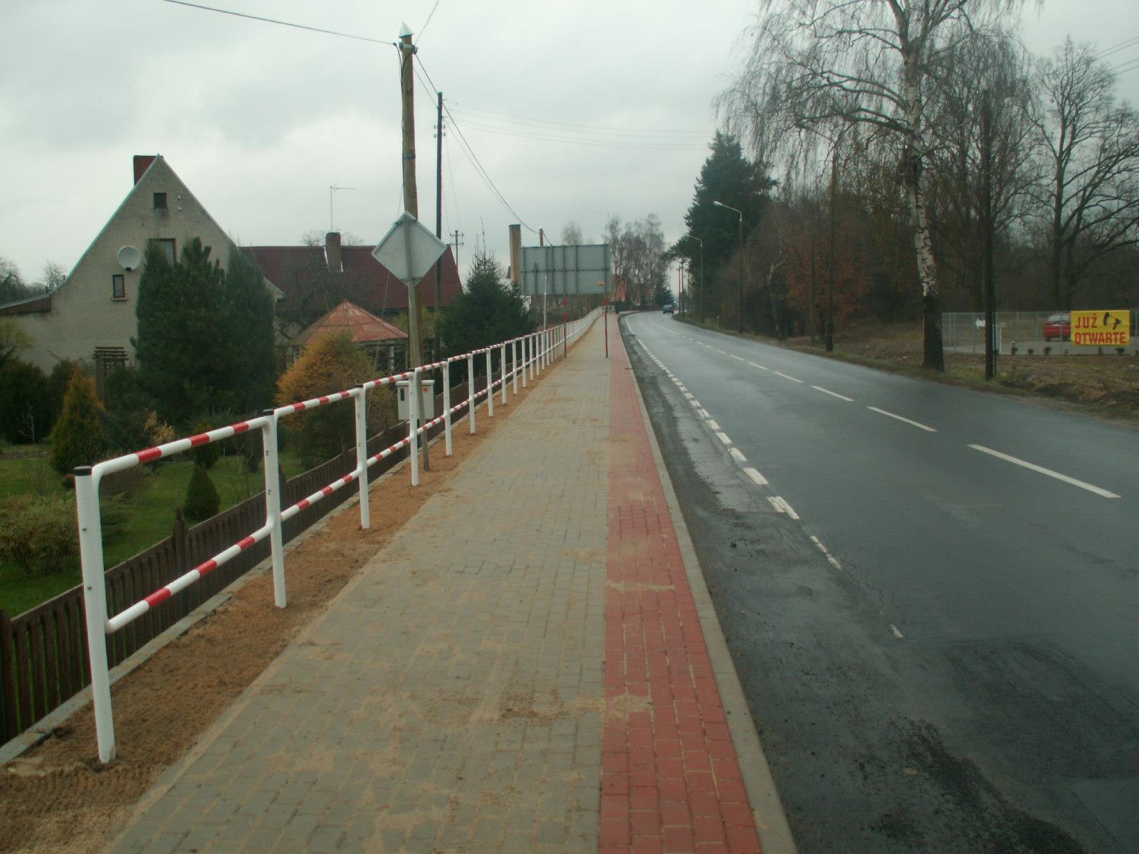 Budowa chodnika w m. Góra w ciągu drogi wojewódzkiej nr 324 Przedsiębiorstwo Usługowo-Budowlane INFRAKOM Sp. z o.o. ul.