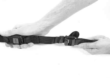 6.5 Cintura pelvica Fig. 6.5.2 AVVERTENZE! ITALIANO Prima di usare la carrozzina verificare che la cintura pelvica sia fissata.