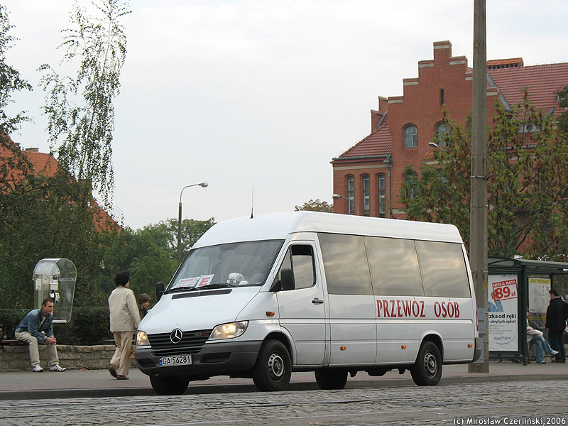 Numer 1 listopad 2006 PRZYSTANEK TORUŃ Zbiór wydarzeń komunikacyjnych minionego miesiąca W numerze: - E-linia nowy sposób transportu - Dzień otwarty zajezdni autobusowej - Many są awaryjne?