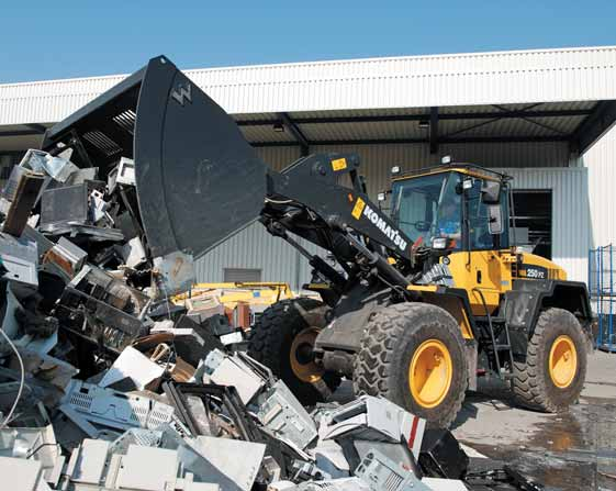 Indywidualne rozwiązania Dział osprzętu roboczego Ładowarki kołowe Komatsu w połączeniu z bogatą gamą osprzętu roboczego Komatsu są idealnymi maszynami dla każdego sektora gospodarki.