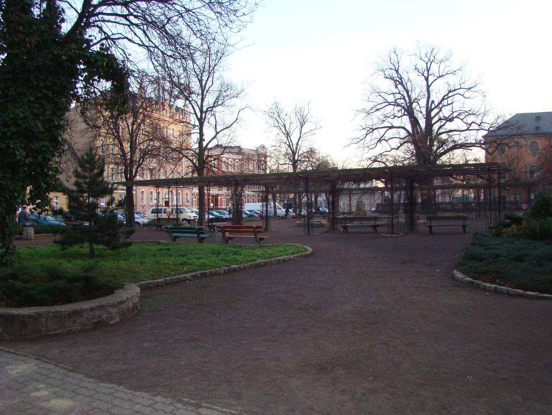 Fotografia 10. Plac Metziga to przestrzeń pod funkcje rekreacji oraz edukacji ruchowej dla dzieci.