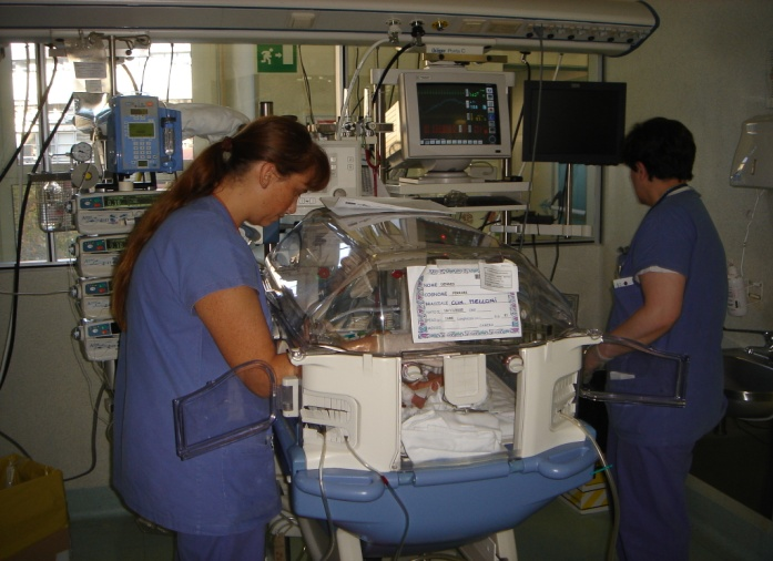 Terapia: etap przygotowania Personel pielęgniarski sprawdza