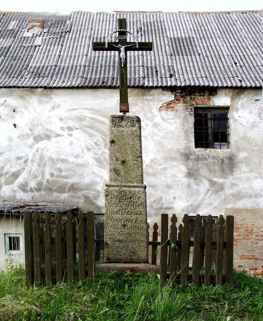 Rys historyczny Wieś Wysoka Braniewska była określana jako wieś królewska, założona w 1317 roku, przed drugą wojną światową mieszkało we wsi 275 osób, znajduje się tam przedwojenny tartak oraz