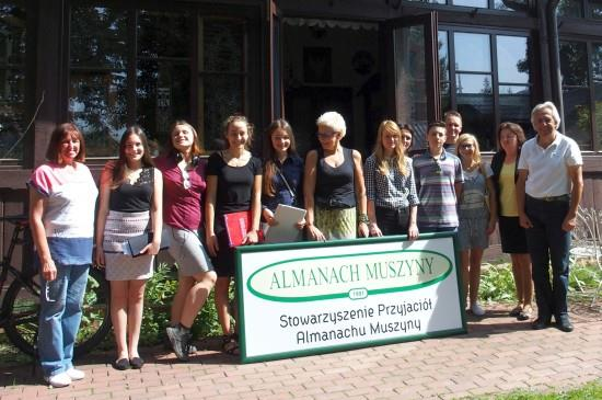W siedzibie redakcji "Almanachu Muszyny" miało miejsce podpisanie umów między Stowarzyszeniem Przyjaciół Almanachu Muszyny a stypendystami, którzy w roku szkolnym/akademickim 2016/2017 otrzymywać