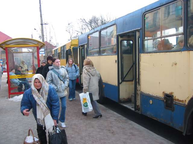 Zintegrowany program gospodarki transportowej dla miasta Łomży 4/2 Tabela 2.