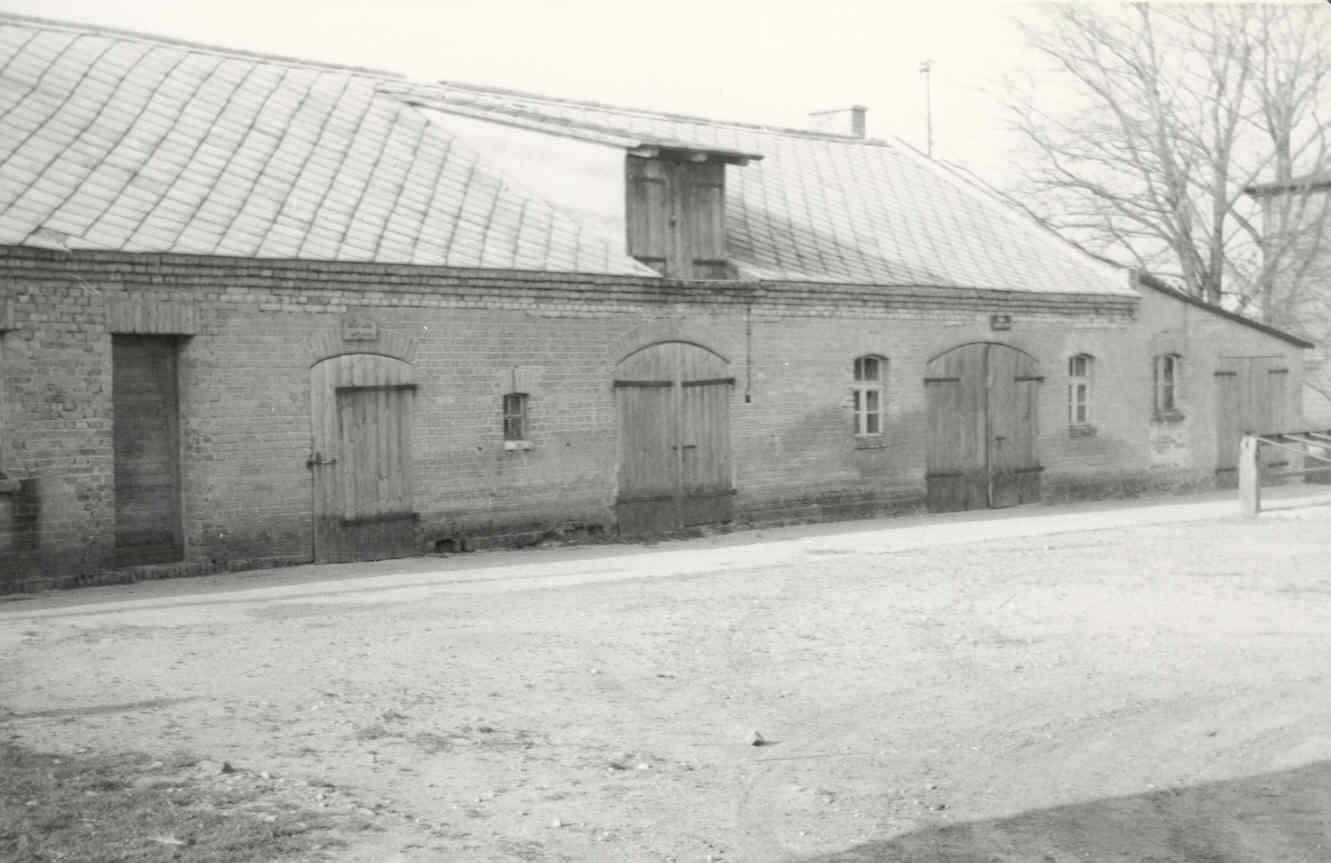 PZLZ Sępólno Krajeńskie Powstał w 1946 r. w obiekcie nietypowym, własnym.