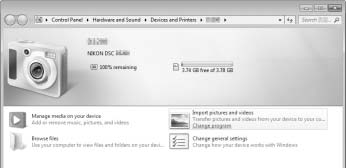 Korzystanie z programu ViewNX 2 Kopiowanie zdjęć do komputera Przed przejściem dalej dopilnuj, aby zainstalować oprogramowanie z dołączonej do zestawu płyty CD z ViewNX 2 (0 82). 1 Podłącz kabel USB.