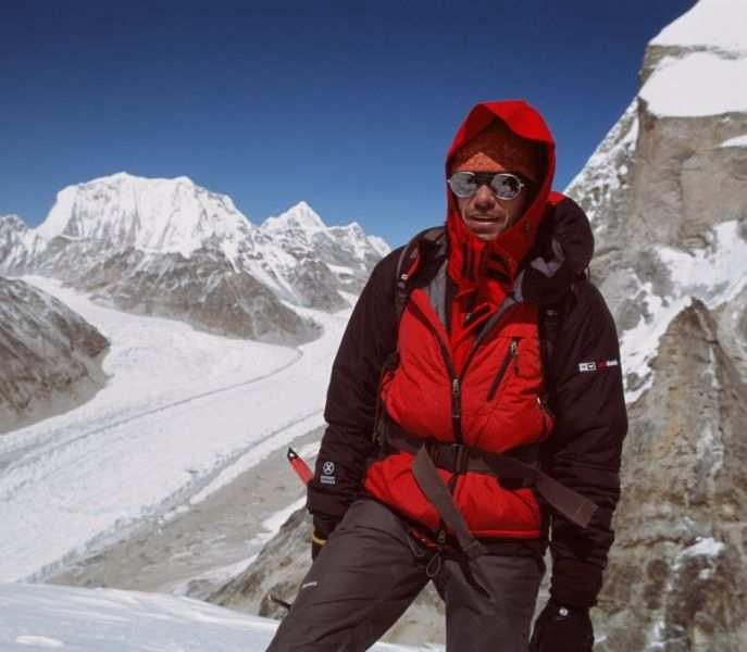Sprawozdanie z wyjazdu wspinaczkowego do Solu Khumbu w Nepalu, pozycja 23 Kalendarza KWW PZA 2010 1. Termin: a) data wyjazdu: 2010.10.10 b) data powrotu: 2010.11.14 2.