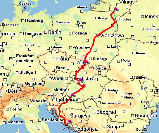 Funkcja ta jest aktywowana w pasku menu Usługi, pozycja Ustawienia i zakładka RailMap. Jest tam nowy parametr Wyświetlanie trasy przewozu w mapie.