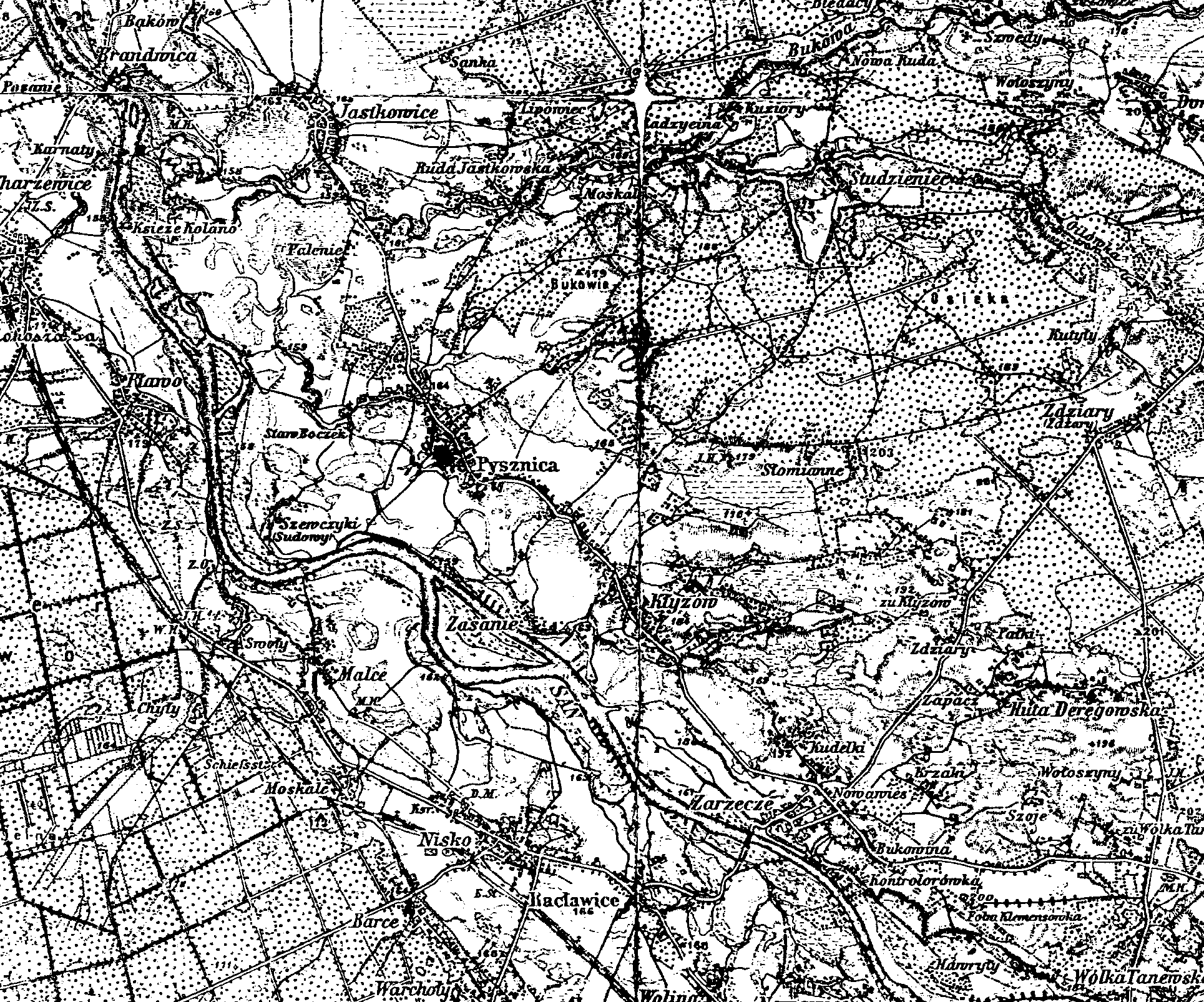 Jednym z najstarszych dostępnych dokumentów, na którym dobrze widać układ komunikacyjny jest mapa z 1914 r. Układ sieci drogowej niewiele różni się od obecnego.