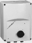 Akcesoria elektryczne Transformatorowy regulator prêdkoœci obrotowej do jednofazowych (20V, 50Hz) silników urz¹dzeñ rotacyjnych (wentylatory, pompy) Obudowa wykonana z odpornego na uderzenia i