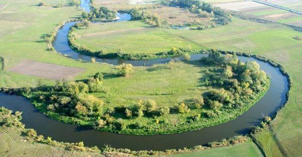 KOMUNIKAT OKRĘGOWEGO KAPITANATU SPORTOWEGO W RADOMIU NR 3 5 /201 4, Radom 15.09.2014 r. Puchar Rzeki Wieprz PUCHARZ RZEKI WIEPRZ 1. Ogólne zasady rozegrania zawodów.