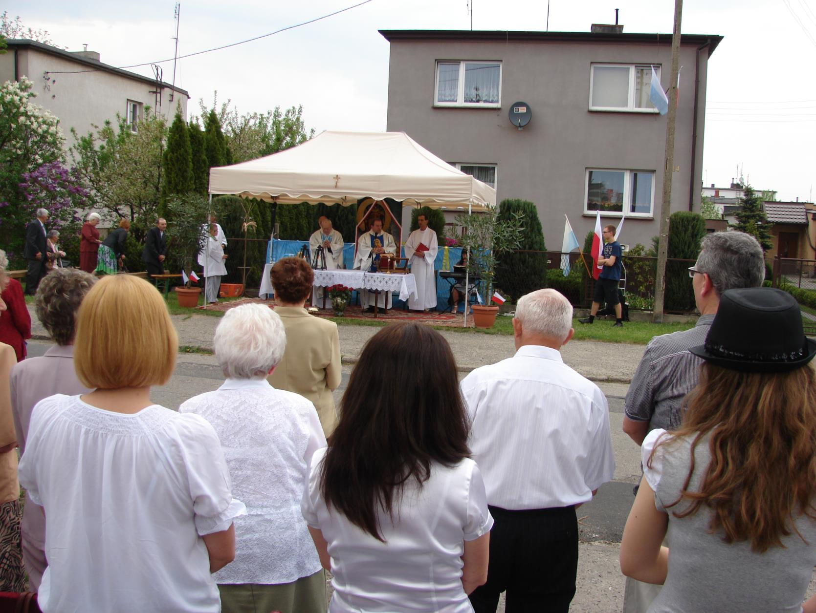 MSZĘ ŚWIĘTĄ W DNIU 3 MAJA NA ALEI