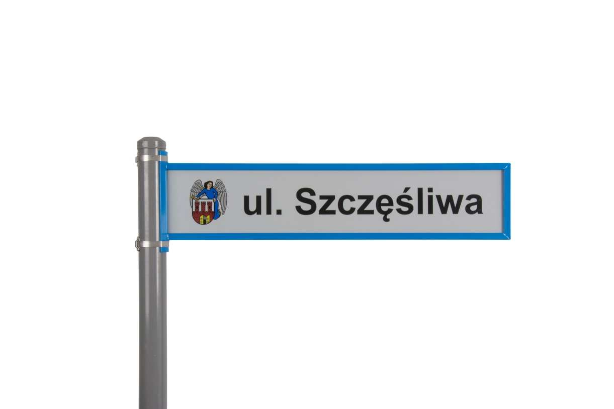 Do zamontowania tabliczki typu TDO strzałka na słupku służy specjalny stelaż z pół obejmami, do którego przykręcana jest tablica.