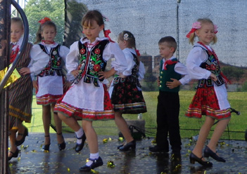 AKTUALNOŚCI Artyści z Brójec wystąpili w Pabianicach 8 czerwca 2014 r.