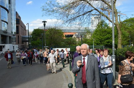 słuchaczy UTW z Solca Kujawskiego po siedzibie Parlamentu był Janusz Zemke Przewodnikiem Do najnowszych przykładów należy udział dyrektora biura