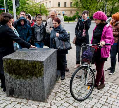 Dla gimnazjów i szkół ponadgimnazjalnych Historia stosunków polsko-żydowskich w opowieściach świadków ze zbioru USC Shoah Foundation Institute for Visual History and Education Cykl warsztatów