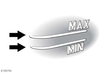 Sprawdzanie poziomu płynów Powinien on utrzymywać się między oznaczeniami MIN i MAX.