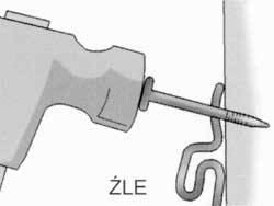 10. SPOSÓB WBIJANIA GWOŹDZI Siding winylowy rozszerza się i kurczy w zależności od zmian temperatury około 1 cm na panel.