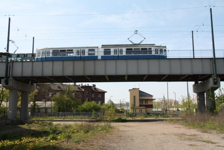 konstrukcji Segment wiaduktu tramwajowego Obraz krzywej ugięcia Krzywa ugięcia