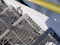 Zastosowania w przemyśle mocowanie pomostów roboczych X-FCM System mocowania krat pomostowych Szybkie mocowanie krat pomostowych i blach ryflowanych do konstrukcji stalowych (o grubości min. 6 mm).