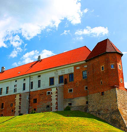 WYCIECZKI KRAJOWE DWUDNIOWE WYCIECZKI SZKOLNE 06 SANDOMIERZ KAZIMIERZ DOLNY NAD WISŁĄ DNI Sandomierz - Zamek Wyjazd z umówionego miejsca. Baranów Sandomierski: Zespół Pałacowo-Parkowy.