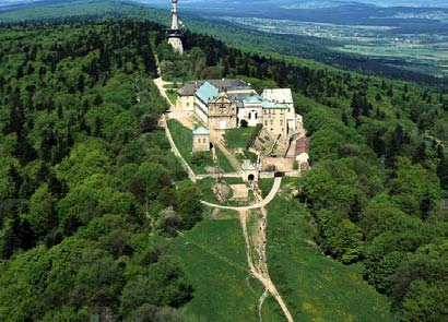 WYCIECZKI KRAJOWE TRZYDNIOWE WYCIECZKI SZKOLNE 06 BESKIDY DNI Beskidy Jezioro Żywieckie Wyjazd z umówionego miejsca. Po drodze zapora w Tresnej.