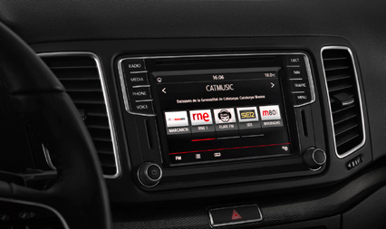 MULTIMEDIA Reference Style Style Advanced WN4 Navi system 7 : / Nawigacja satelitarna / 6,5-calowy kolorowy ekran dotykowy z czujnikiem zbliżeniowym, / Radio z CD/ MP3/ WMA, / Złącza USB, SD, Aux-in,