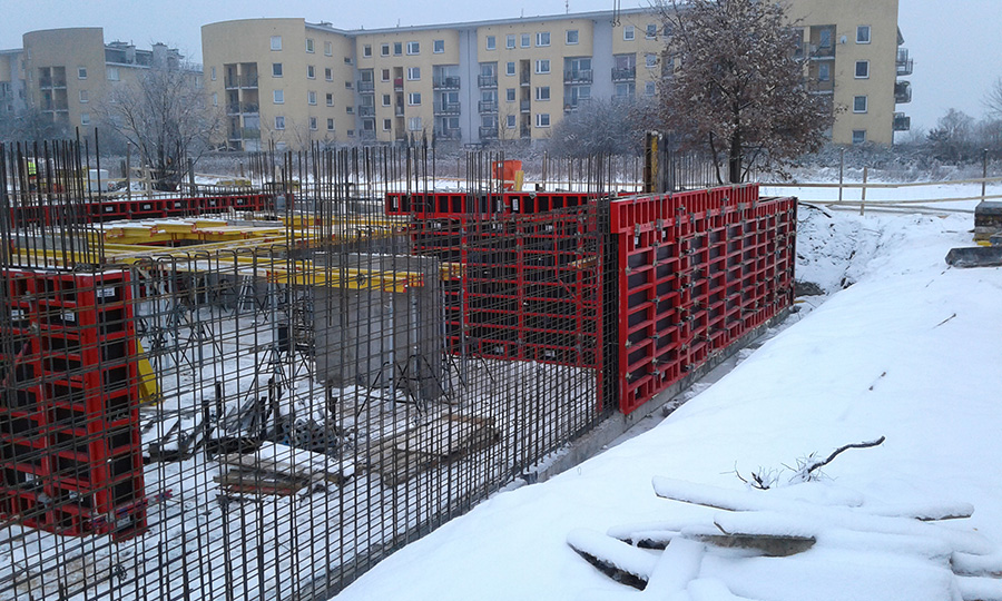 Główne obszary działalności firmy to sprzedaż i dzierżawa: szalunków fundamentowych lekkich, szalunków ściennych, szalunków stropowych, akcesoriów szalunkowych, rusztowań