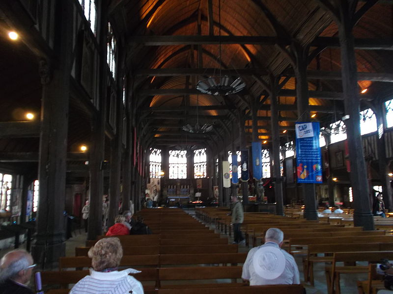 Fot., Prawdopodobny wygląd drewnianej katedry w Wolinie: kościół Sainte Catherine w Honfleur, cc wikimedia U Jana Długosza ROK PAŃSKI 966.