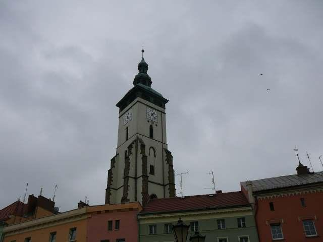 Radiowa Stacja Bazowa SB wieża Kościoła Antena Na wieży kościoła zlokalizowana zostanie stacja bazowa systemu radiowego SBR1.