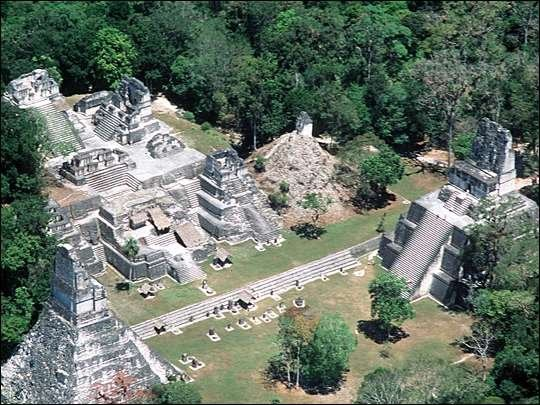 Ruiny miasta Tikal