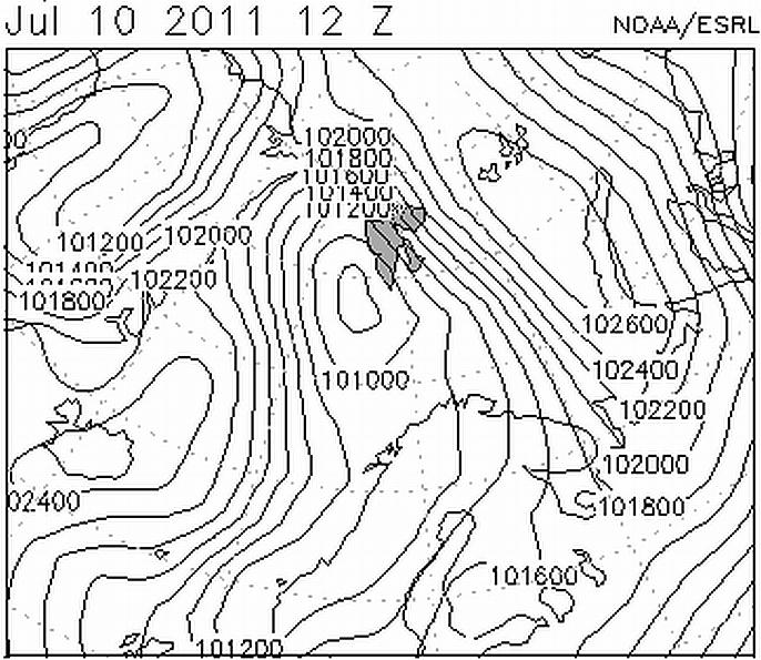 Pole ciśnienia [Pa] na poziomie morza w rejonie Spitsbergenu 9 i 10 lipca 2011 o godz. 12 GMT według NOAA/ESRL Physical Science Division (http://www.cdc.noaa.gov/cdc/data.ncep.reanalysis.html) Fig. 5.