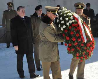 Defilada rumuńskiej kompanii honorowej przy dźwiękach pieśni I Brygady była jednym z najbardziej wzru-szających momentów. Wielu widzów nie potrafiło ukryć łez wzruszenia.