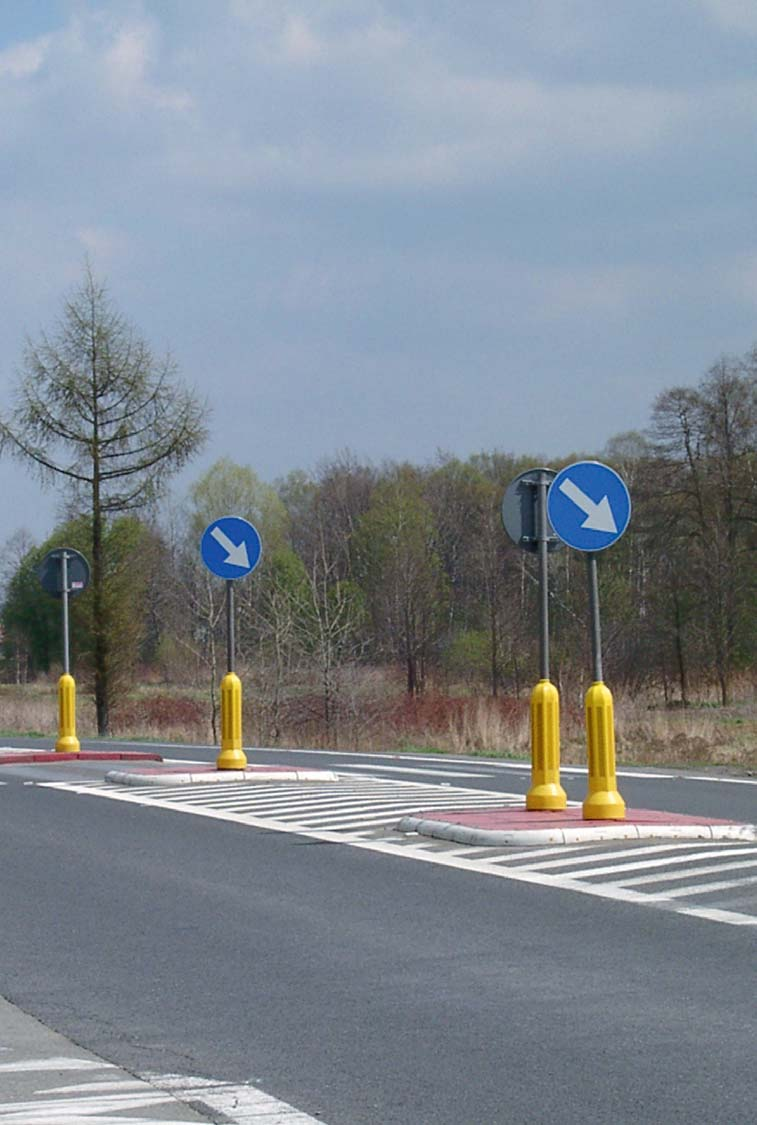 SEPAR ATORY DROGOWE ROAD BARRIERS U-14E SŁUPKI PRZESZKODOWE ROADBLOCK SIGNS U5A I U5B Separatory