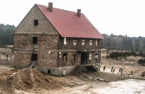 TEMAT NUMERU WALKA W MIEŚCIE Wariant przygotowania budynku do obrony. Widok ze skrzydła. 1.