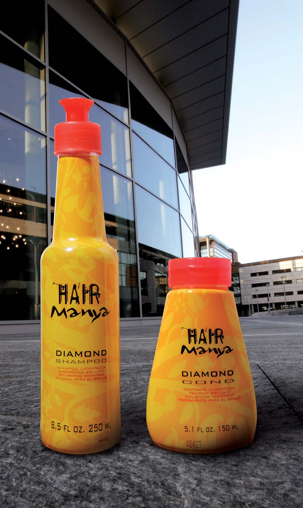 DIAMOND Szampon wygladzajacy - ' Co to jest? DIAMOND to szampon, który nadaje włosom blask, intensywnie nawilża i przywraca im równowagę, poprawiając strukturę.