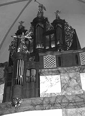 Organy w Sanktuarium w Markowicach Organy w Sanktuarium Królowej Miłości i Pokoju w Markowicach zostały oddane do użytku we wrześniu 2008 r.
