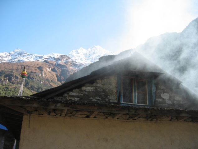 Dzień 1 Wylot z Polski. Spotykamy się na lotnisku w Warszawie. Check in i przelot do Kathmandu, stolicy Nepalu. Dzień 2 Przylot do Kathmandu.