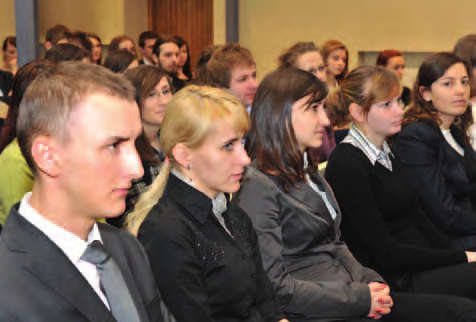 11 10 Uruchomienie studiów I stopnia jest możliwe pod warunkiem przyjęcia co najmniej 36 osób na dany kierunek studiów.